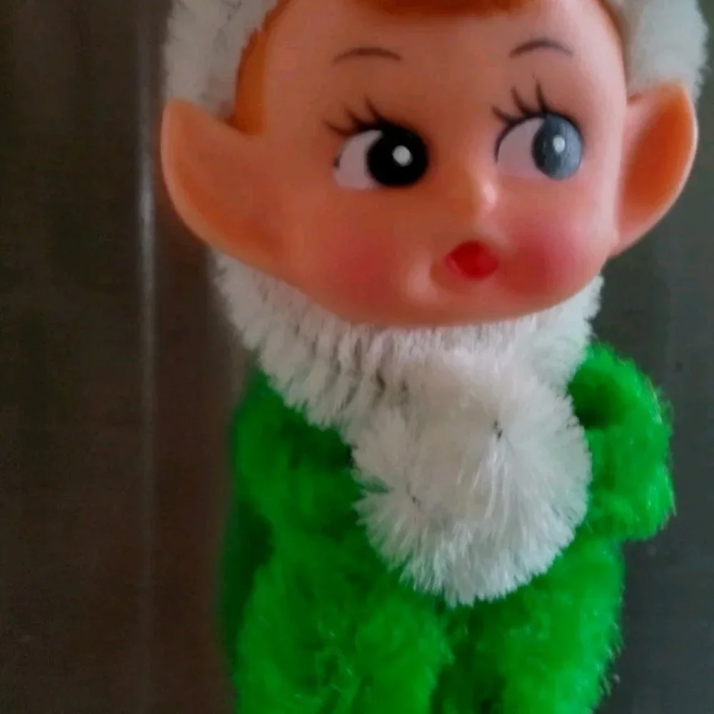 Vintage Handmade Pixie Elf Fridge Magnet Rubber Face Green Decor Kitschy - Picture 3 of 14